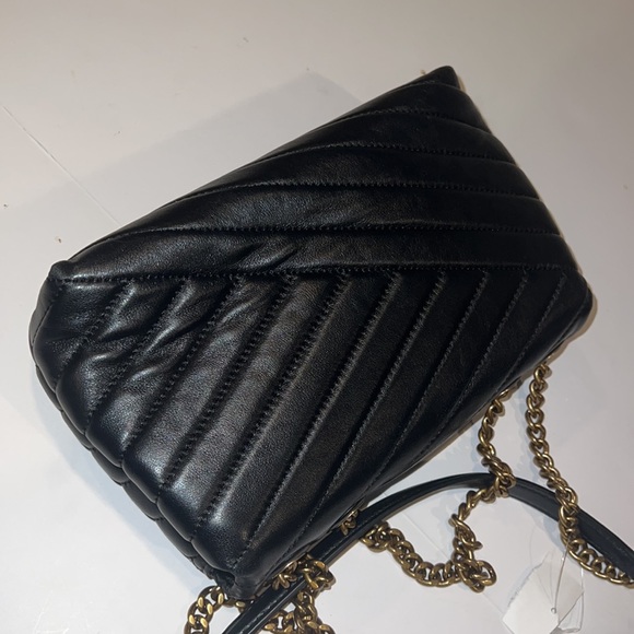 Tory Burch KIRA CHEVRON CONVERTIBLE SHOULDER BAG - Picture 12 of 17